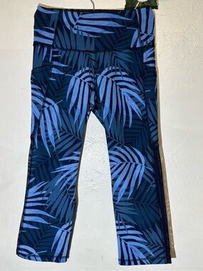 Old Navy Blue Tropical Leaf Capri Leggings